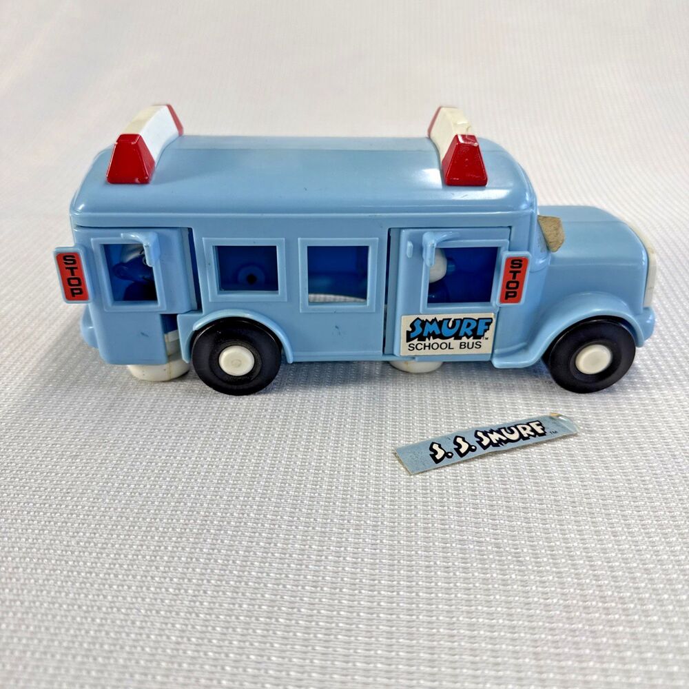 Vintage 1982 Smurf School Bus 8.5" Plastic + 2 Smurf Figures Peyo 80s Toy Illco